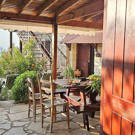 Hideaway Lasa